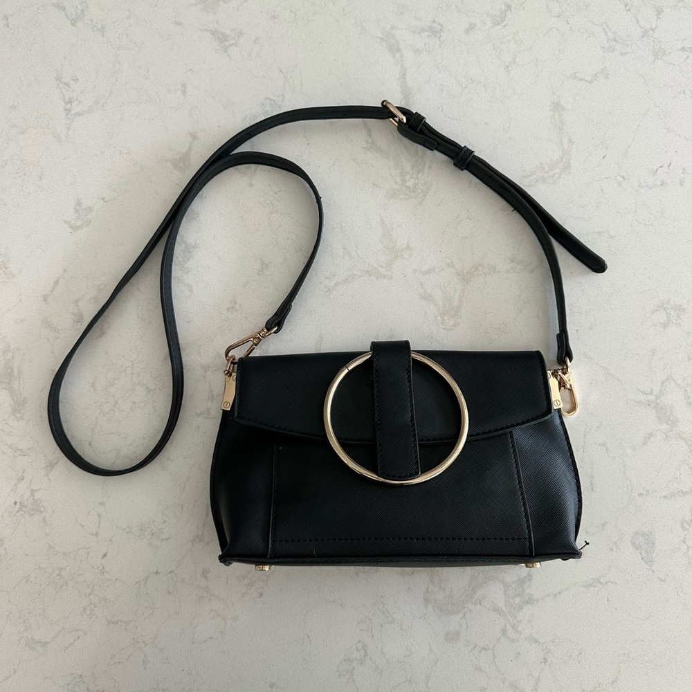Black and gold O ring shoulder crossbody bag